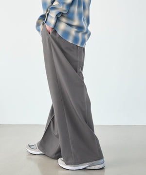 Dグレー モデル：177cm L着用