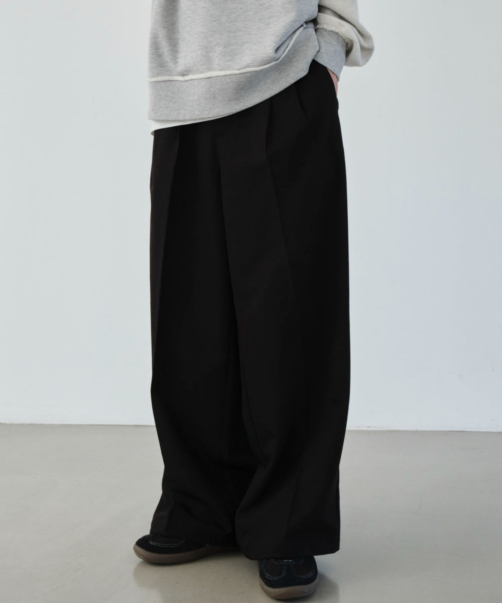 ブラック モデル：177cm L着用