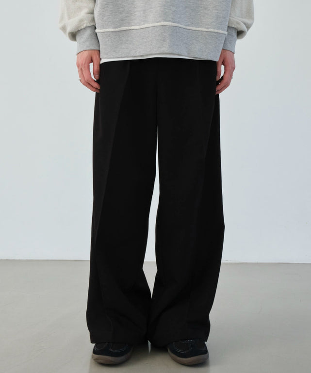 ブラック モデル：177cm L着用