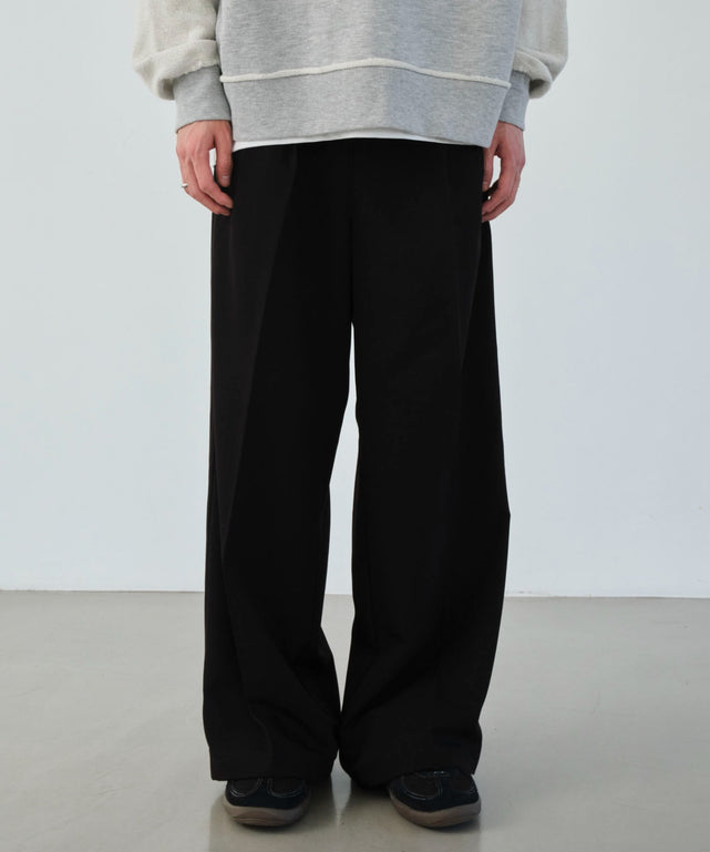 ブラック モデル：177cm L着用