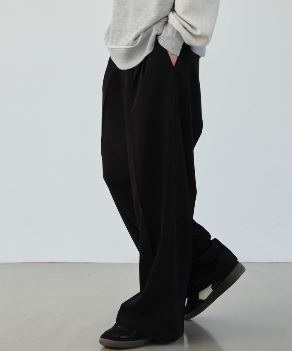 ブラック モデル：177cm L着用