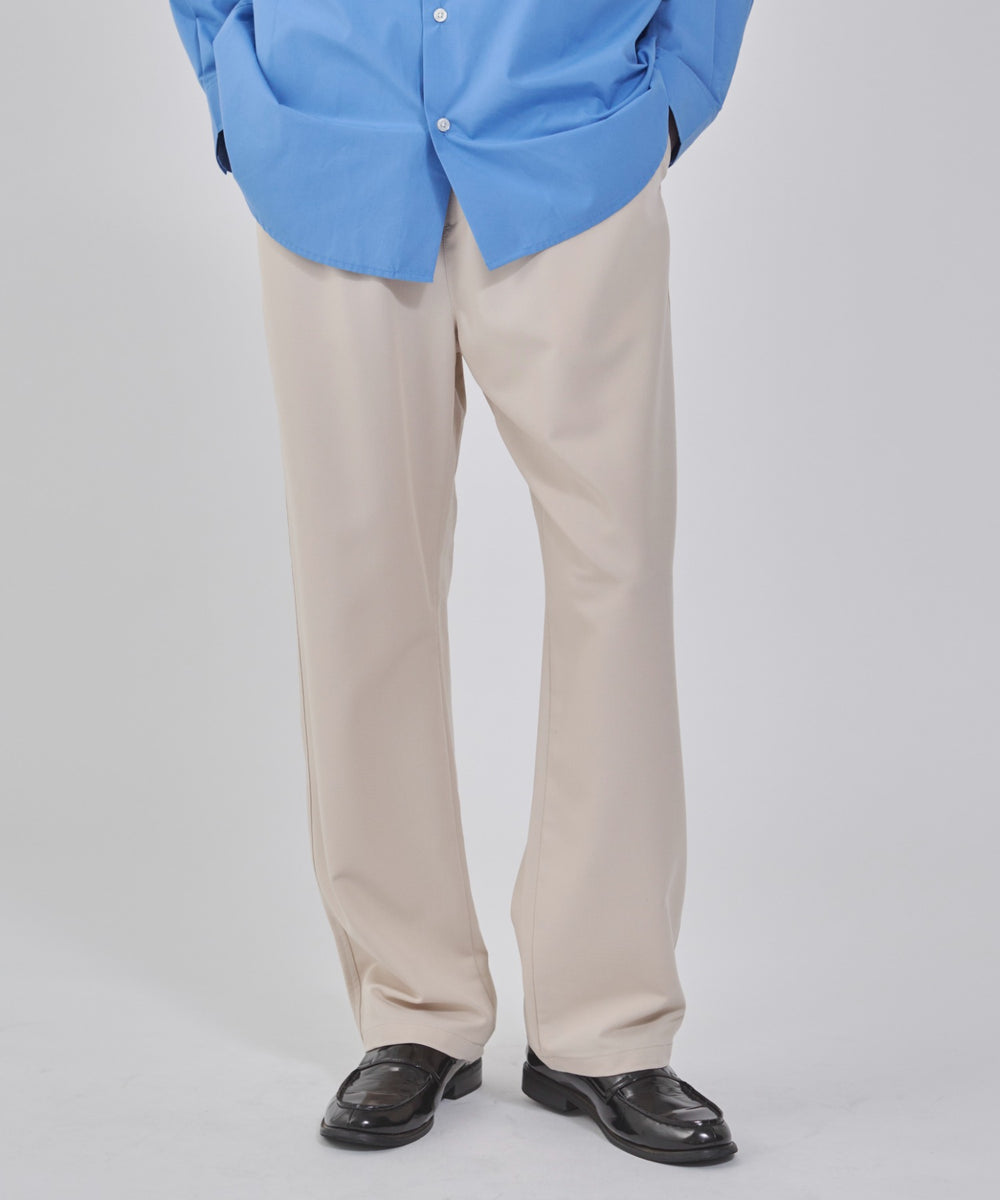 Lベージュ モデル：178cm L着用