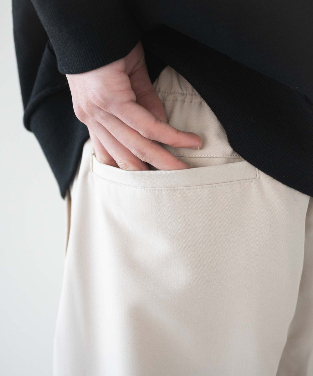 TRイージーストレートパンツ