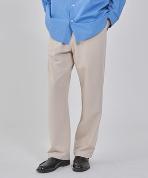 Lベージュ モデル：178cm L着用