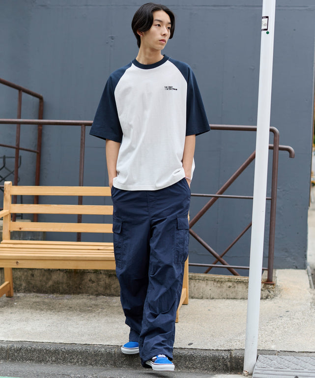 ネイビー モデル：178cm L着用