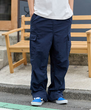 ネイビー モデル：178cm L着用