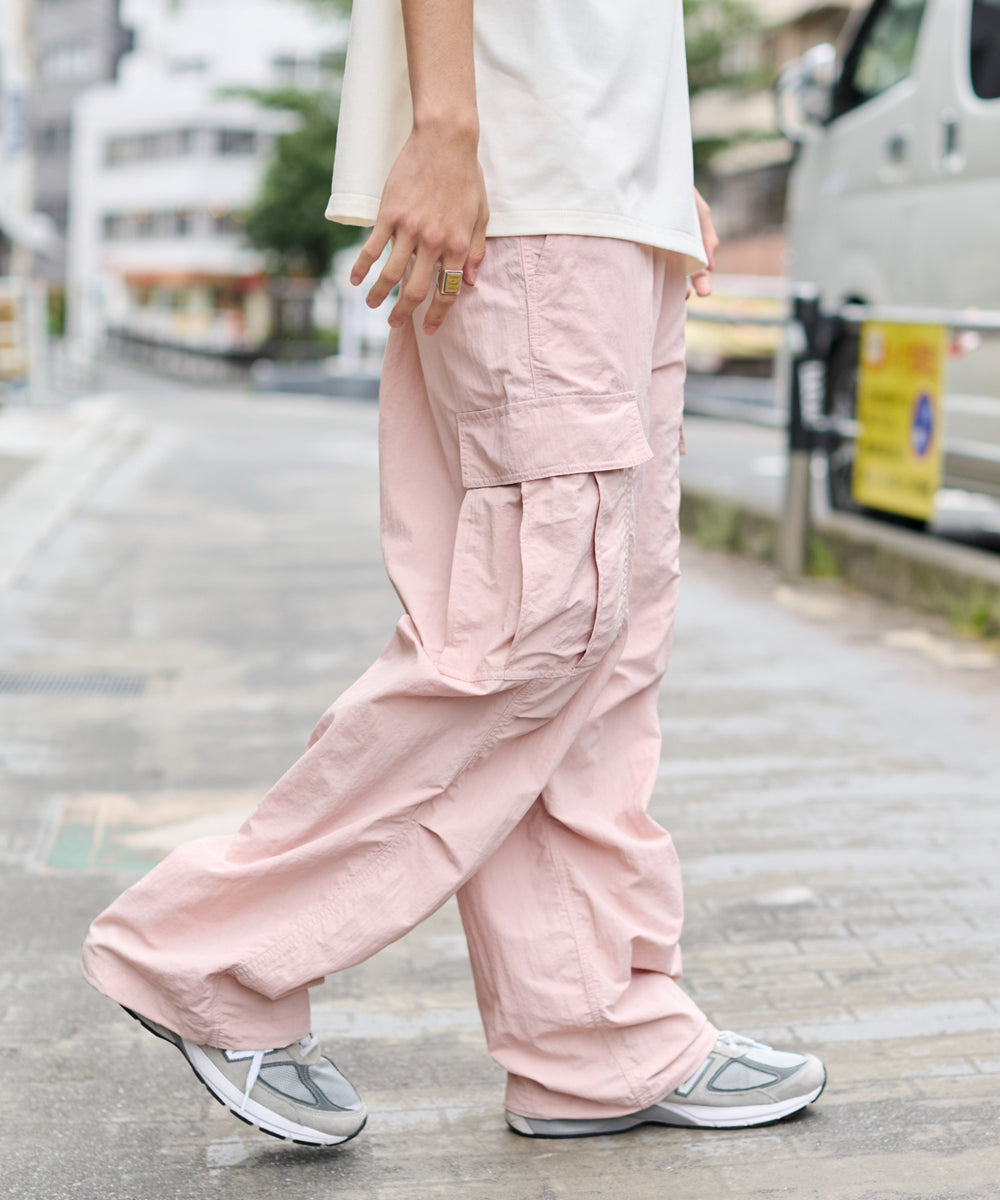 ピンク モデル：178cm L着用