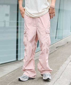 ピンク モデル：178cm L着用