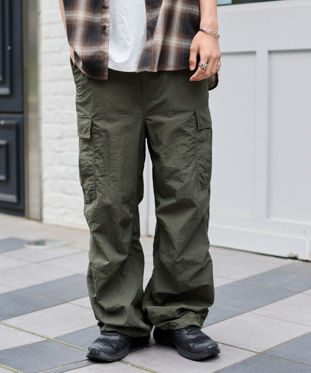 カーキ モデル：178cm L着用