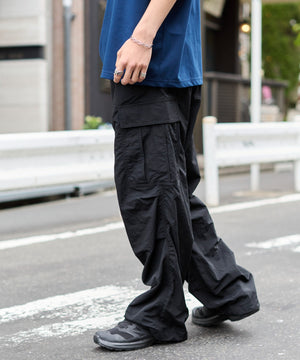 ブラック モデル：178cm L着用