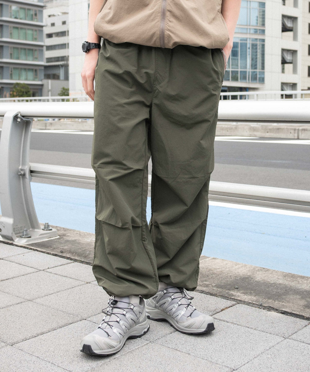 カーキ モデル：180cm L着用