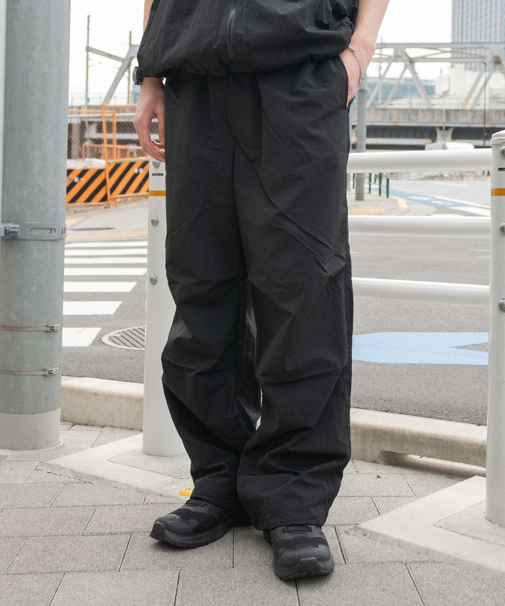 ブラック モデル：180cm L着用