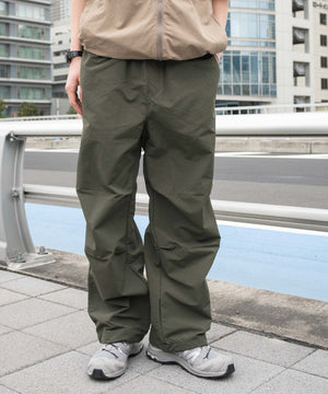 カーキ モデル：180cm L着用