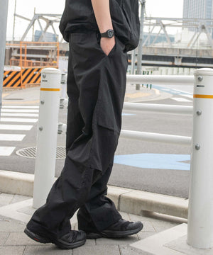 ブラック モデル：180cm L着用