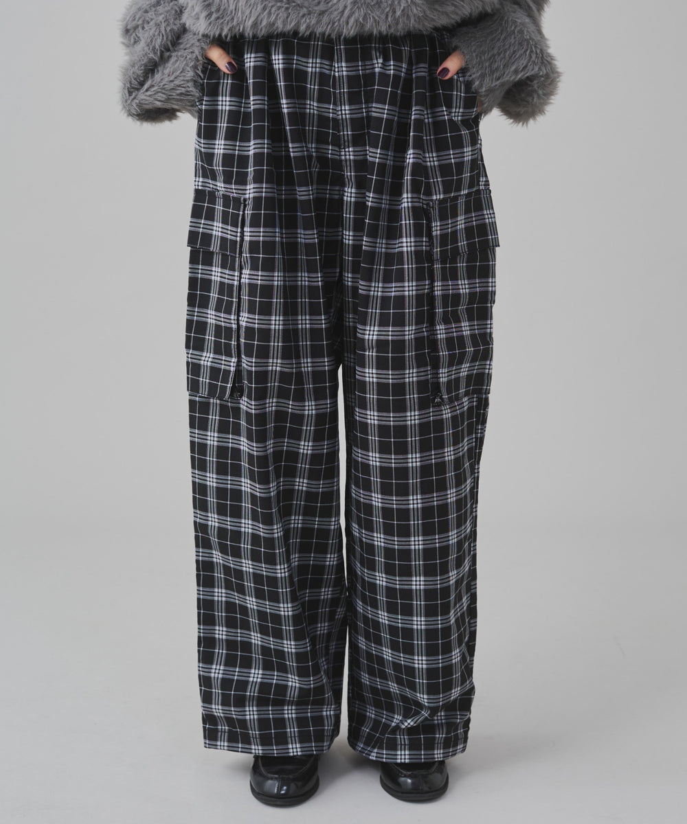 ブラックチェック 162cm S着用