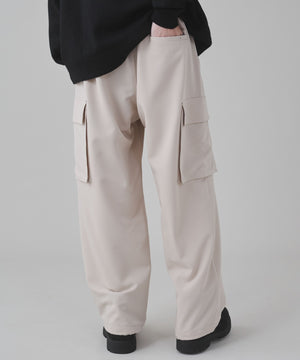 Lベージュ モデル：178cm L着用