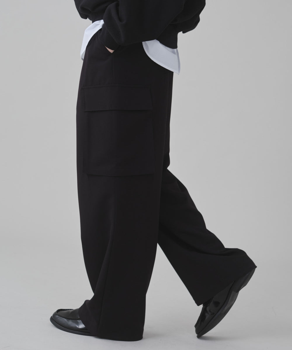 ブラック モデル：178cm L着用