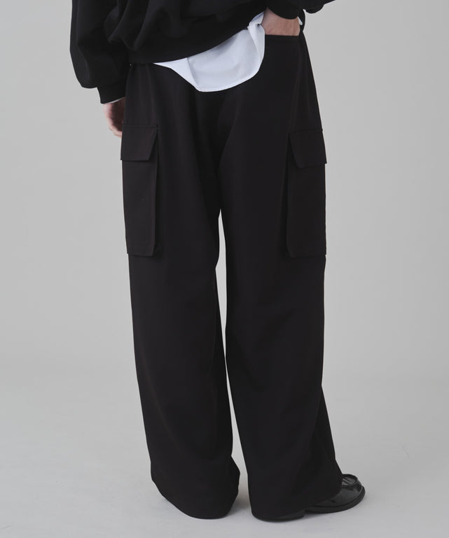 ブラック モデル：178cm L着用