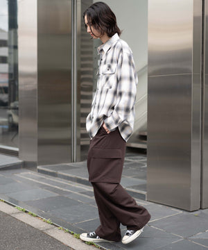 ブラウン モデル：175cm L着用