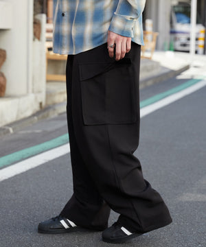 ブラック モデル：180cm L着用