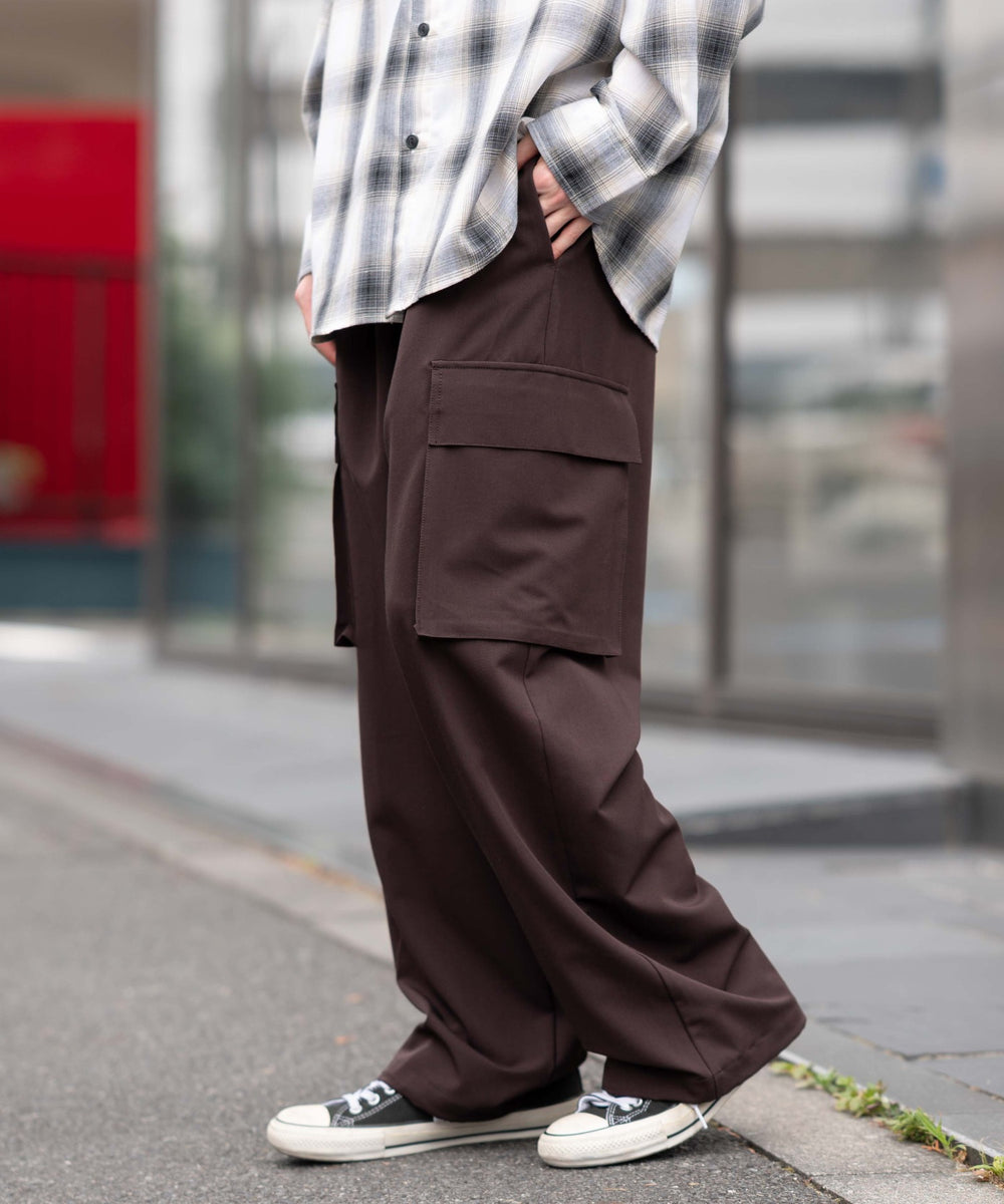 ブラウン モデル：175cm L着用