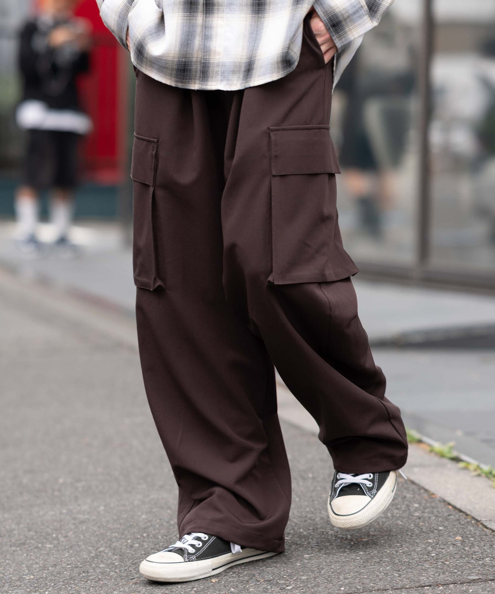 ブラウン モデル：175cm L着用