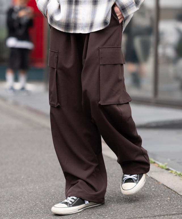 ブラウン モデル：175cm L着用