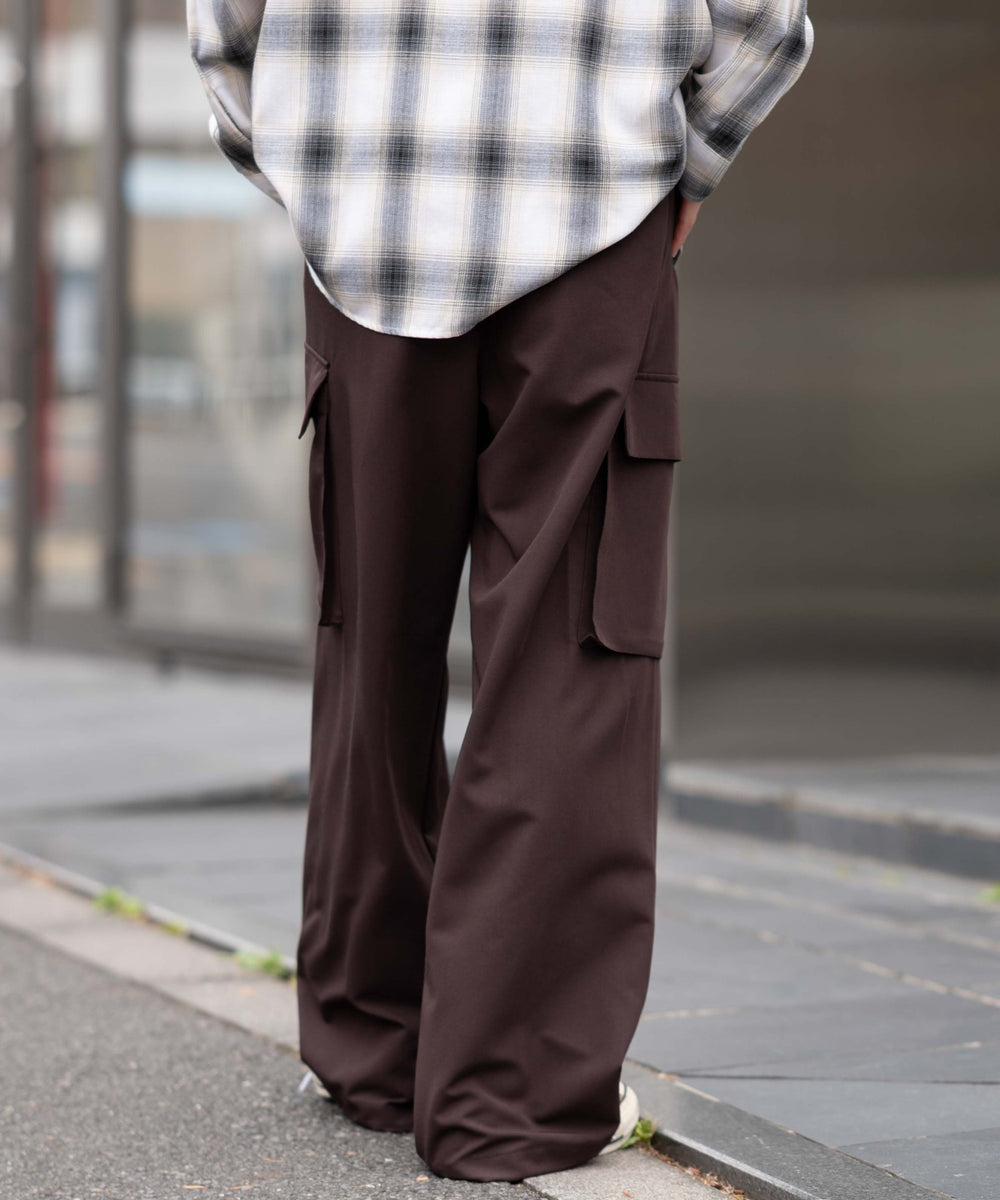 ブラウン モデル：175cm L着用