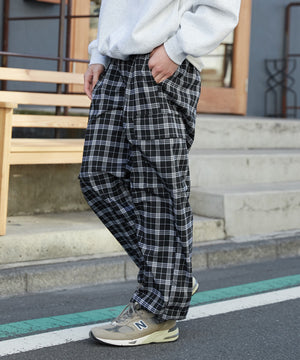 ブラックチェック モデル：180cm L着用