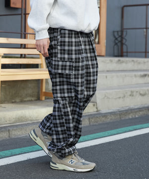 ブラックチェック モデル：180cm L着用