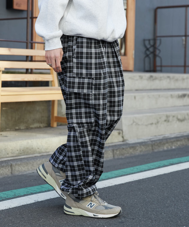 ブラックチェック モデル：180cm L着用