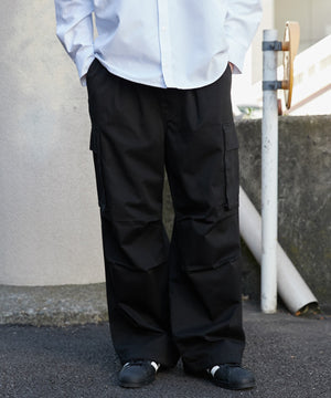 ブラック モデル：180cm L着用