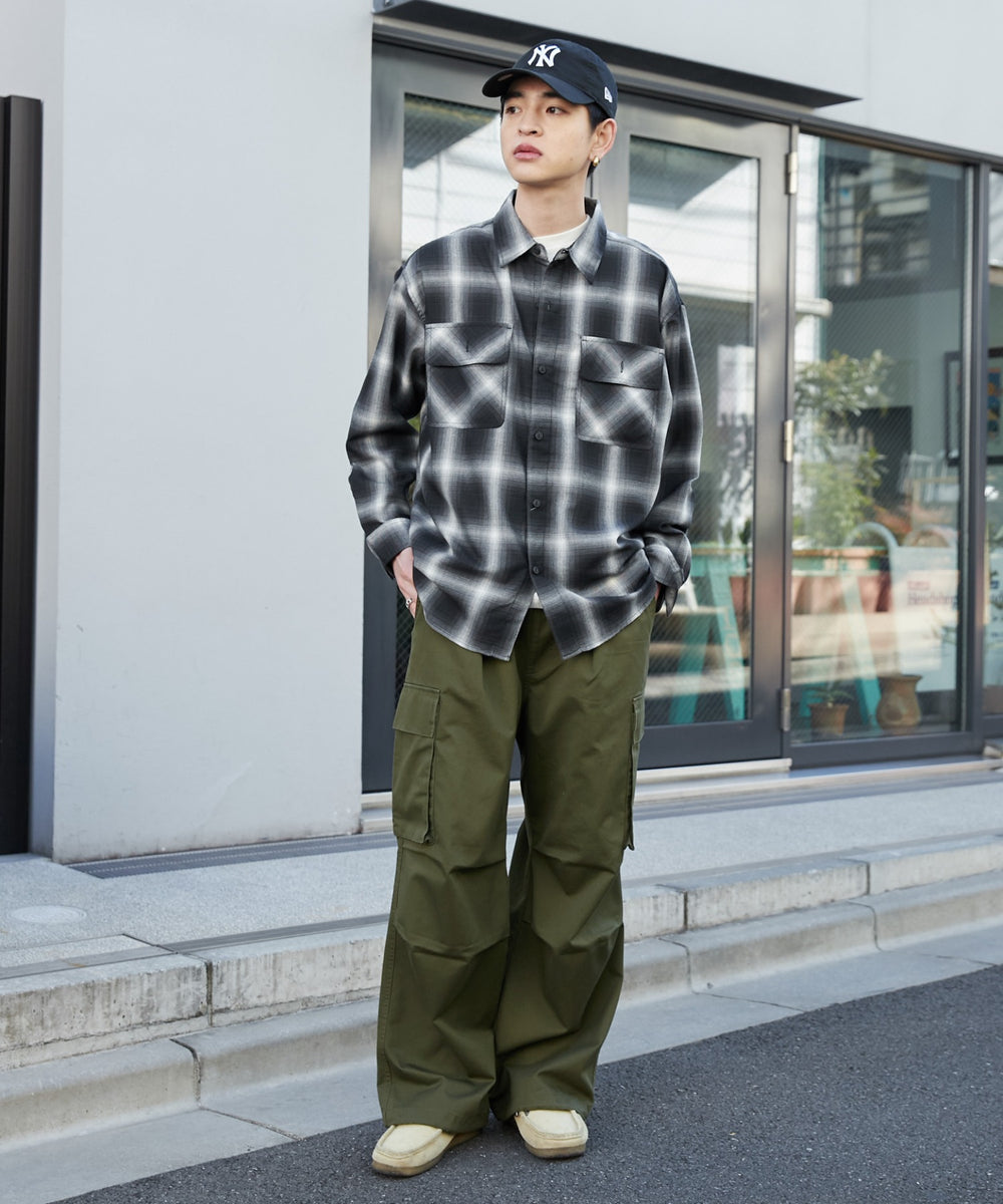 カーキ モデル：180cm L着用