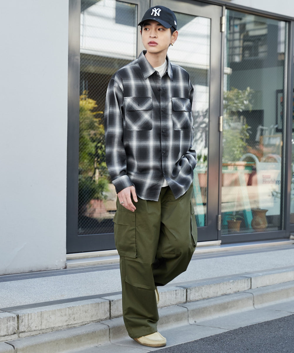 カーキ モデル：180cm L着用