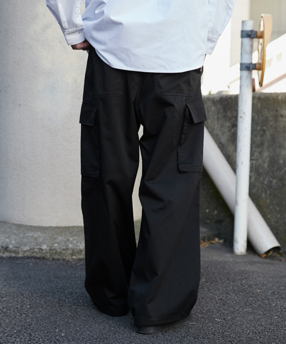 ブラック モデル：180cm L着用