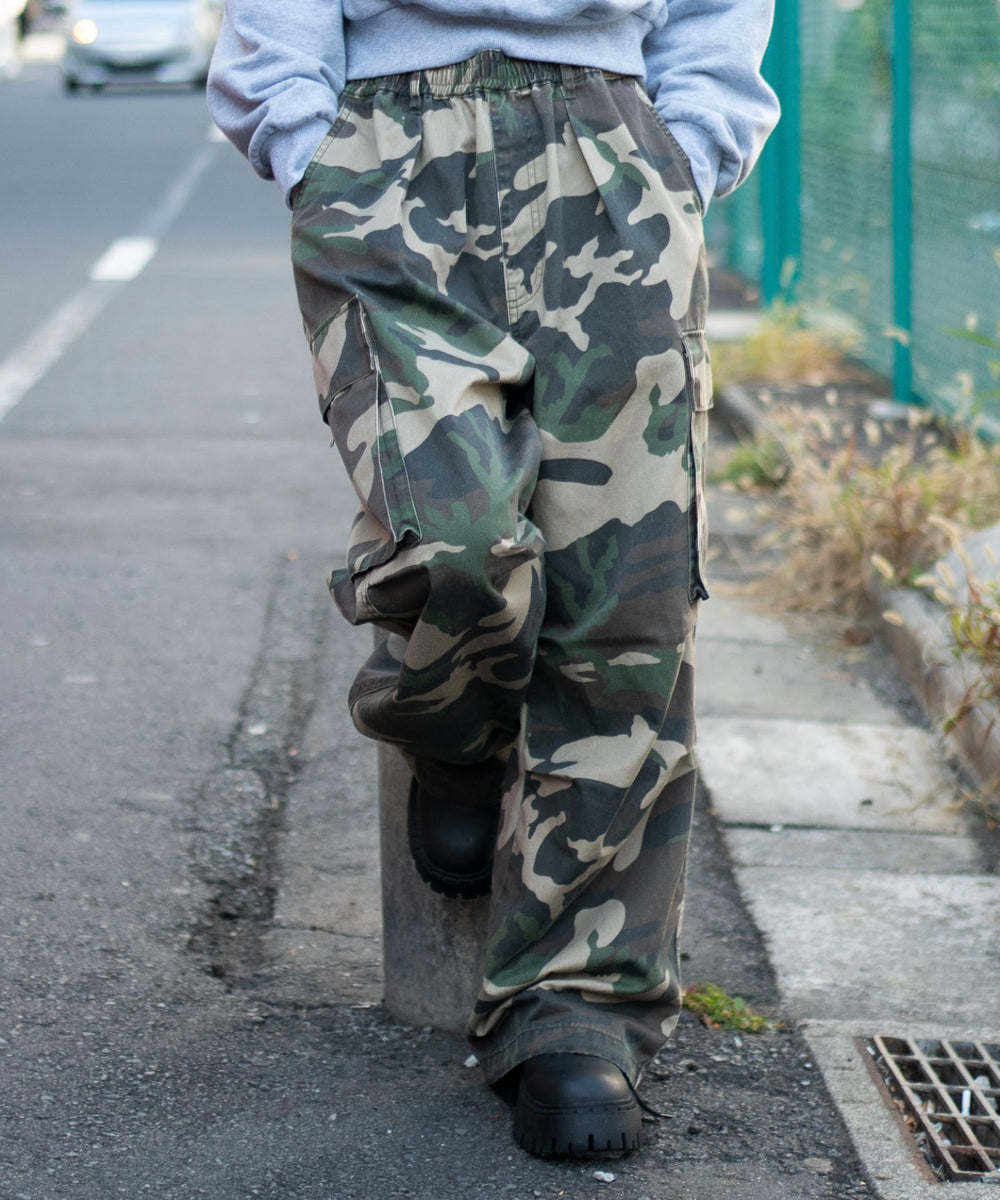 柄１　モデル：159cm M着用