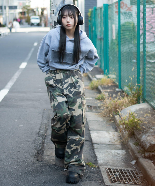 柄１　モデル：159cm M着用