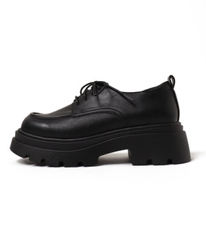 レースアップシューズ