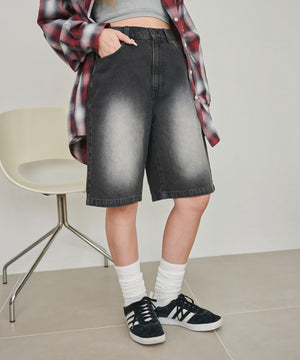 ブラック(ブラックオーバーダイ)　モデル:155cm M着用