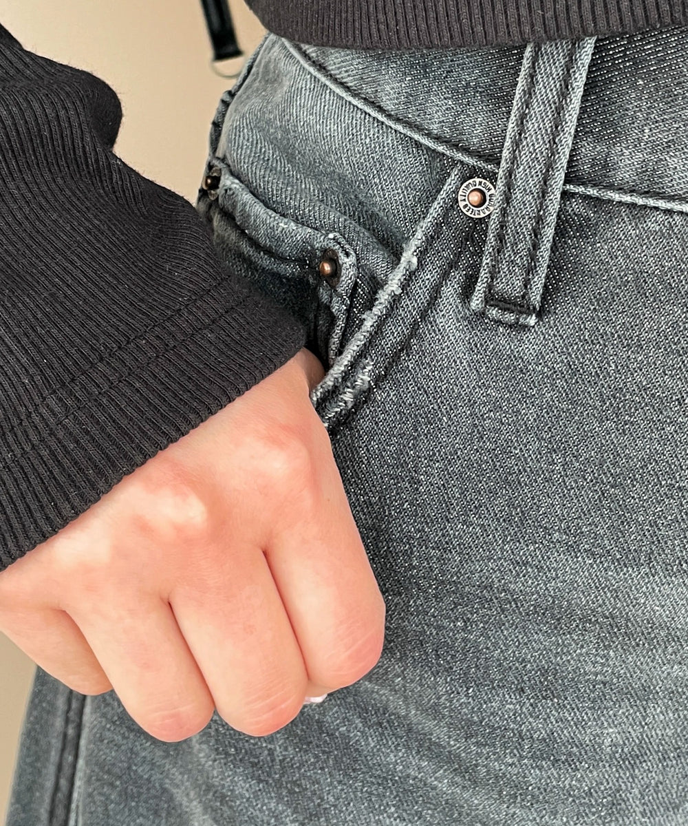 サイドカットデニムストレートパンツ