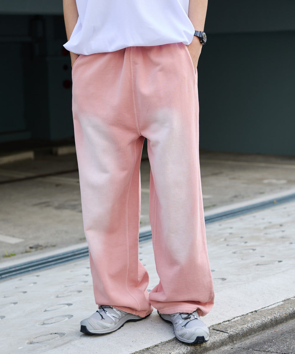 ピンク モデル：178cm L着用