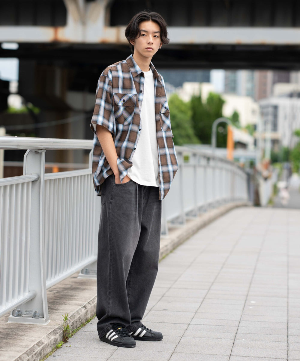 ブラック モデル：178cm L着用