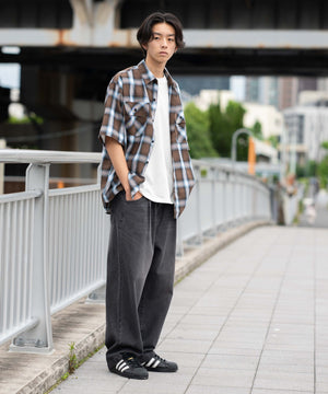 ブラック モデル：178cm L着用