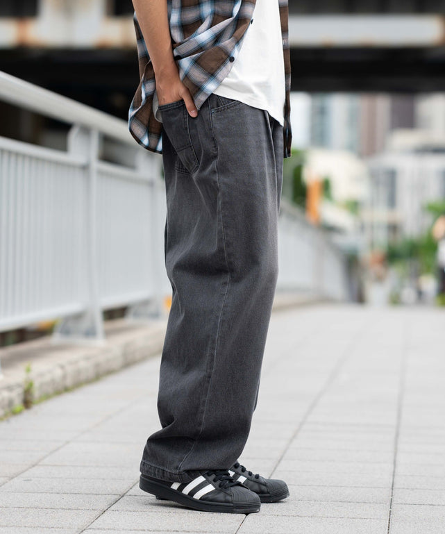 ブラック モデル：178cm L着用