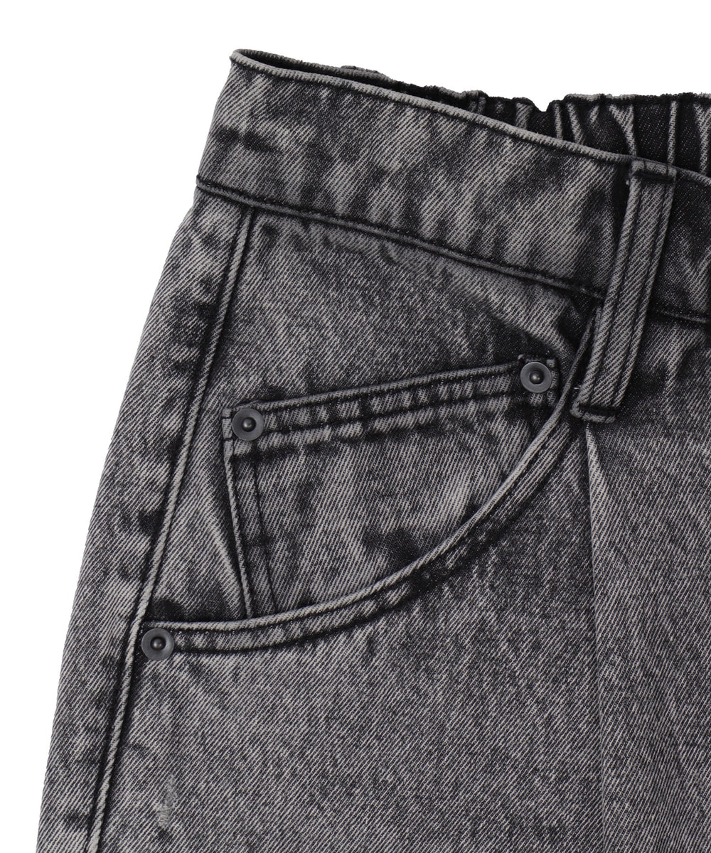 ルーズテーパードデニムパンツ