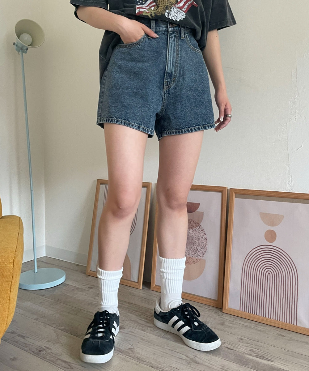 デニム中濃加工 モデル：160cm M着用