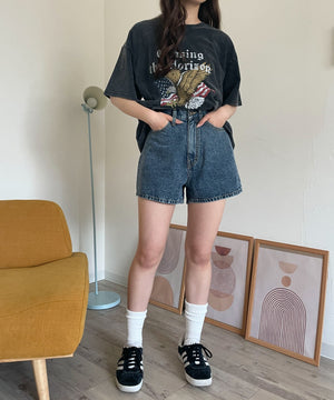 デニム中濃加工 モデル：160cm M着用