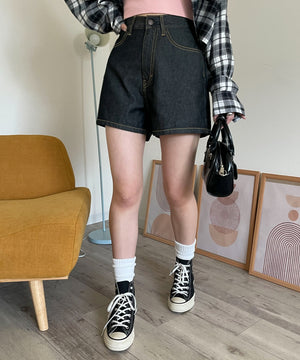 ブラック モデル：160cm M着用