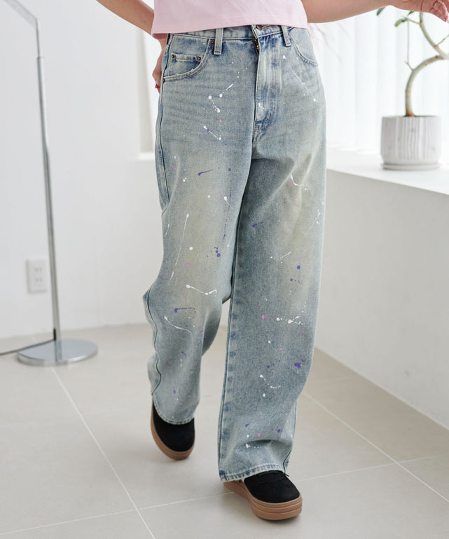 ペイントストレートデニムパンツ/デニム淡加工 モデル：155cm M着用