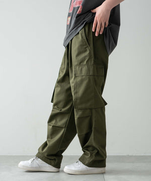 カーキ モデル：156cm M-160着用